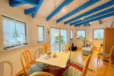 Image de Unforgettable vacations in a historic captain's house with a thatched roof