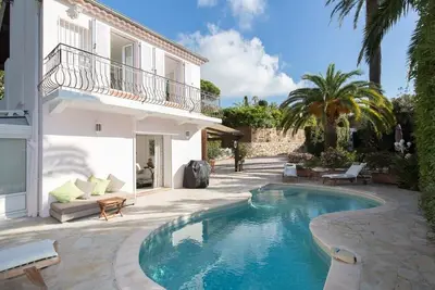 Image de B024 - Magnifique Villa - Piscine - Cannes centre