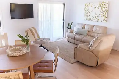 Image de Catch the Bay Breeze In This Wonderful Family Space