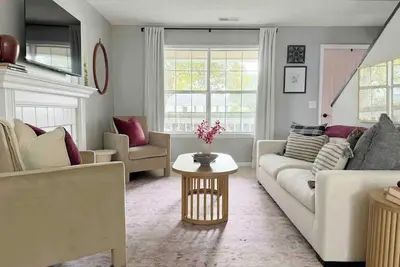 Image de Cozy Cottage Near Beach & Downtown Dog Friendly!