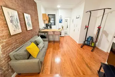 Image de 1727-3rs Stylish Ues 3br\/2baths with W\/D