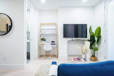 Image de 180-2 Brand new 2br/1Bath East Village