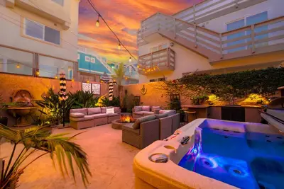 Image de 30+ Night Stay W/Hot Tub & Ocean Views