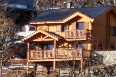 Image de Chalet de montagne au pied de la navette pour rejoindre la tele cabine