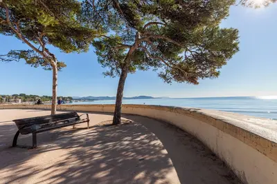 Image de Appartement 'Le Cytharis A 10 Mn De La Mer' avec terrasse privée, Wi-Fi et climatisation