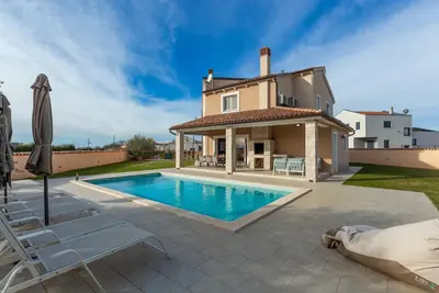 Image de 4-Bedroom Villa Magica with Private Pool near Pula