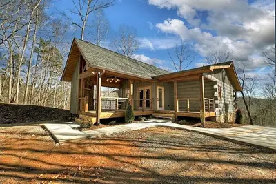 Image de Cozy 2-bedroom cabin in charming Ellijay