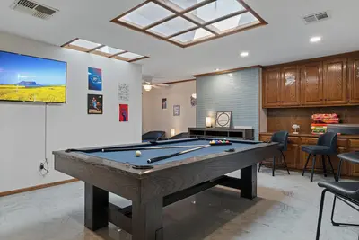 Image de Just Like Home #15: Centrally Located 5bd, 4ba, Pool, Hot Tub, Billiards, Grill