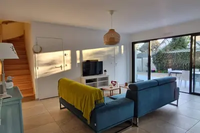 Image de Villa spacieuse à 3 minutes de la plage\n Une invitation à la détente, la beauté,