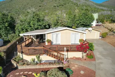 Image de New Listing! Home in Riviera Estates with game room and stunning lake views!