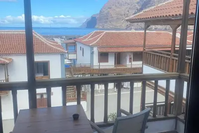 Image de Top location. Apartment with sea view 2 minutes to the beach and marina.