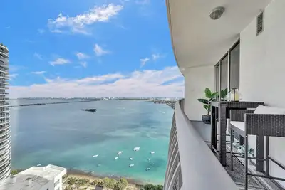 Image de Condo Oasis in the heart of Miami, Water View