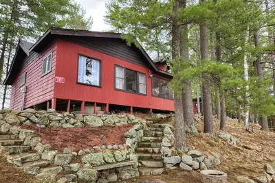 Image de Shady Rest Cabin #2, lakefront, firepit, sleeps 6, pets welcome, sandy beach