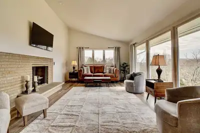 Image de Golf Course Retreat - Home on 10th Newly Renovated