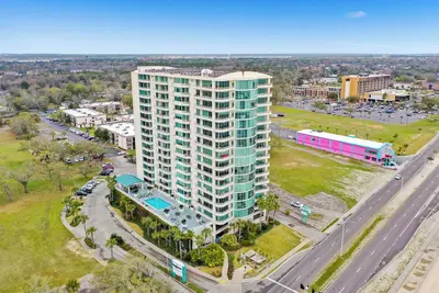 Image de Take your shoes off and stay a while!