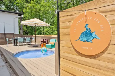 Image de Walk S Congress Pool Putt Putt 3 King/2 Bath Fully Remodeled