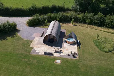 Image de Large-Hot Tub-Cabine-Douche