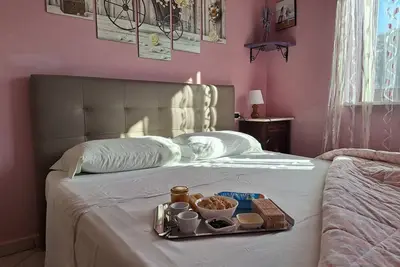 Image de Panoramic apartment with large terrace overlooking the sea, pets allowed.