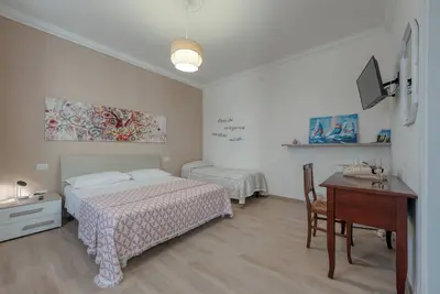 Image de Chambre 'Nel Blu Dipinto Di Blu' avec terrasse partagée, Wi-Fi et climatisation