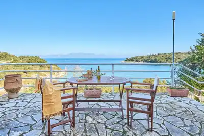 Studio 'Dolphin' avec vue sur la mer, Wi-Fi et climatisation