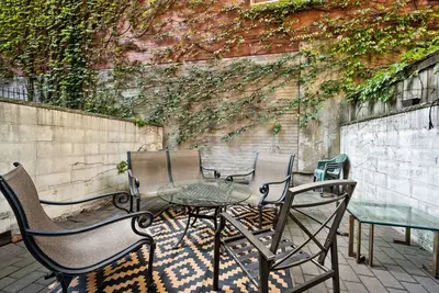 Image de Modern Apartment with Outdoor Space in Murray Hill- Near Empire State & Park Ave