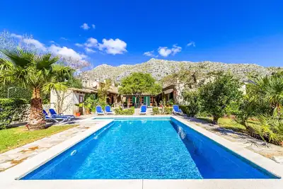 Villa 'Martorell' avec piscine privée, Wi-Fi et climatisation