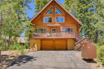 Image de Cozy Tahoe Cabin for Ski & Lake