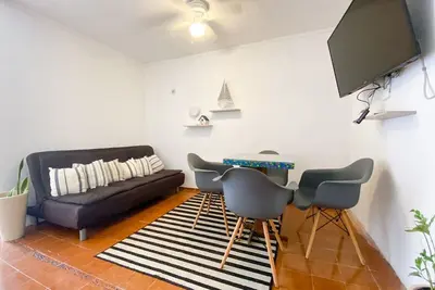 Image de Cool 4br Home Next to Olimpic Pool and Green Belly Button Park