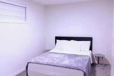 Image de Cozy 2-Bedroom Lower Suite