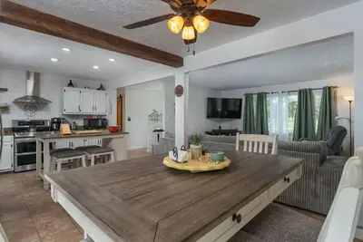 Image de Tranquil Pet Friendly Apartment near Dt Asheville