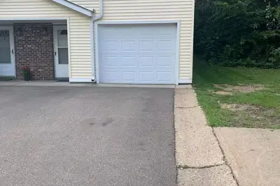 Image de 3-bedroom townhome in Eagan Mn close to the Mall of America, and Msp Airport.