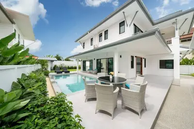 New & Luxurious Bangtao 4Bed Private Pool Villa