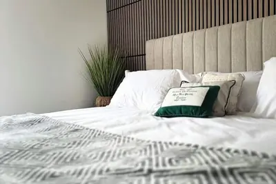 Image de King Bed | Jacuzzi | Fast Wi-Fi