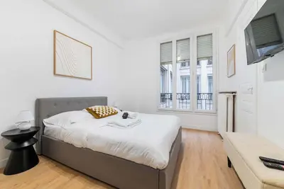 Image de Studio elegant sacre coeur metro anvers - Paris 18 -2p
