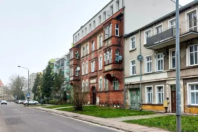 Apartment building with soul (Sk10)