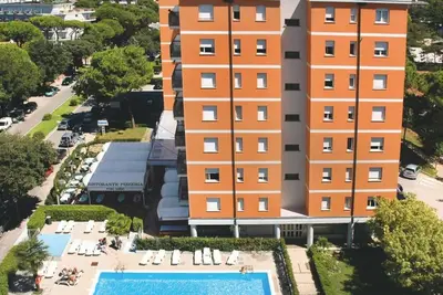 Image de Charmant appartement de trois pièces avec piscine par Beahost Rentals