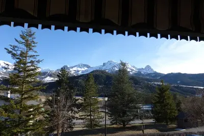 Image de Appartement T2 Sud avec Balcon, 4 Couchages, Lave-vaisselle - Barcelonnette
