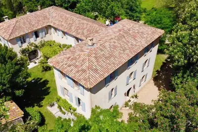 Image de Nouveau! Bastide Couronne d'Aix, luxe à Aix-en-Provence : une retraite sophistiq
