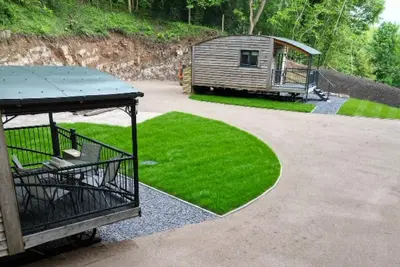 Image de Wildwood quarry retreat, Peaceful private woodland site set in a former quarry