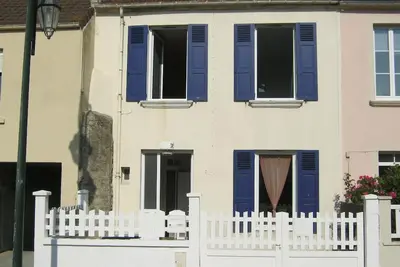Image de Maison estivale de 3 pièces principales 42m2 avec vue sur la mer.