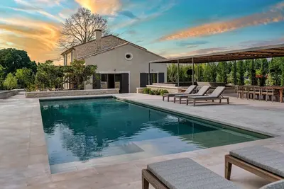 Image de Mas rénové haut de gamme, climatisé, 6 chambres, piscine, Saint-Rémy-de-Provence