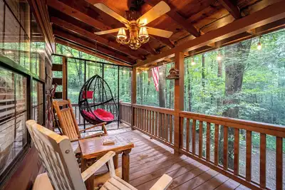 Image de Super Cute Cabin with easy drive