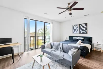 Image de The Zen Den: Pool & Gym Included 121