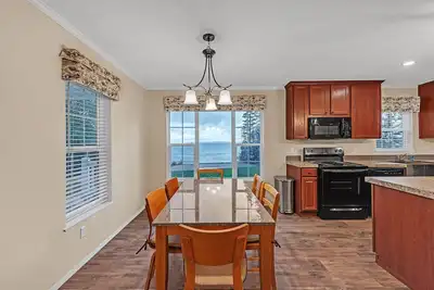Image de New! Lakeside Retreat w/ Beach Access & Kayaks