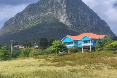 Image de Tropical Oasis\nCharming 3-bedroom house with Ac and WiFi in delightful Choiseul