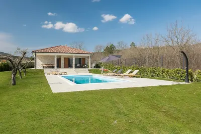 Image de Superbe maison Ă Strped avec WiFi