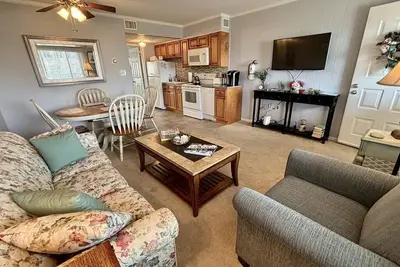 Image de Cape Roc Unit 306 Beach Block With Pool