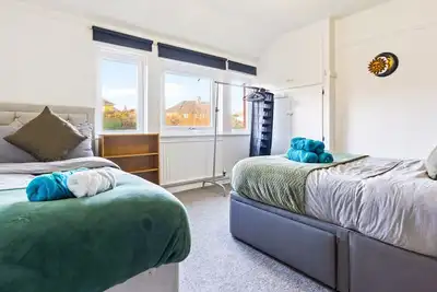 Image de Large House|Free Parking|Wood Fire|4 Beds|9 Guest