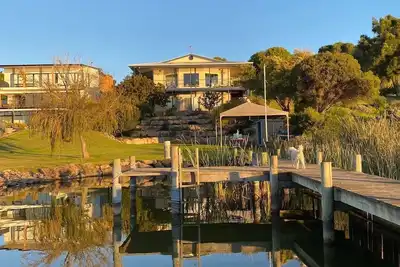 Image de Riverside Retreat on Hindmarsh Island