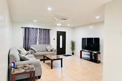 Image de Charming 3 bedroom & 2 Bathroom house with Ac & WiFi in delightful Port St Lucie